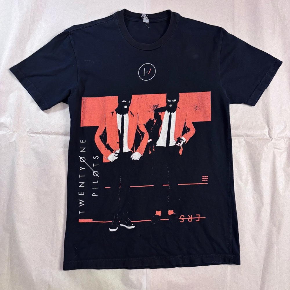 Twentyone Pilots 2016 Emotional Roadshow T-shirt size small in EUC